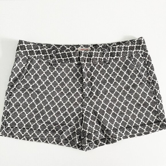 NWOT Gap shorts Khakis by Gap The City 3 inch short 10 black & white pattern - Picture 1 of 6